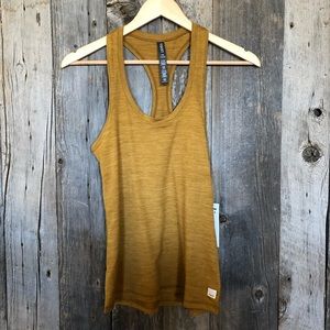NWT 🏃‍♀️ Vuori | Lux Performance Tank - Dark Golden Heather